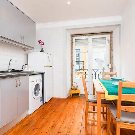 Guestready - Amazing Alfama Family Near National Pantheon! Apartment *